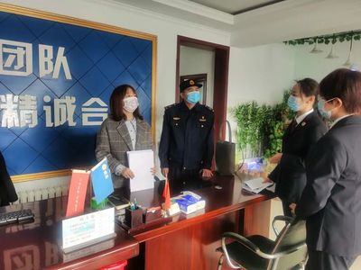 下花園區(qū)檢察院規(guī)范小微型客車租賃，為行業(yè)安全消除隱患